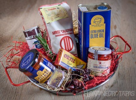 Paella gift set from El Gato Negro tapas